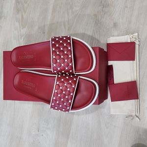 Valentino Slides